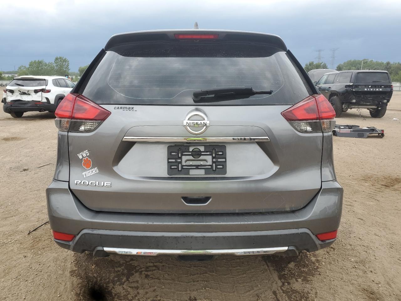 2017 Nissan Rogue S VIN: KNMAT2MT1HP553092 Lot: 65035205
