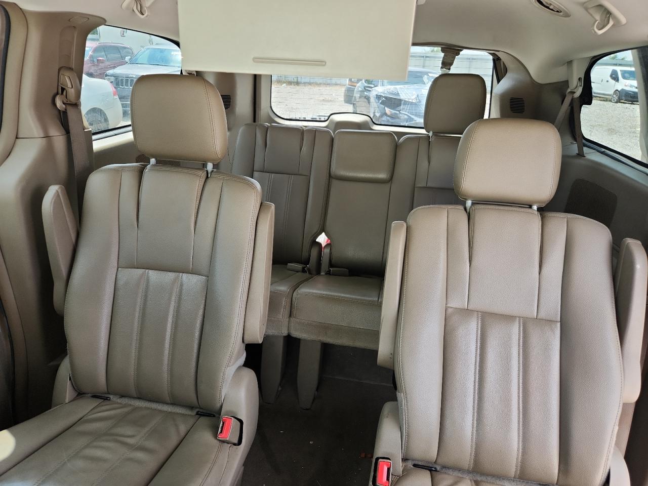 2015 Chrysler Town & Country Touring VIN: 2C4RC1BG9FR654895 Lot: 64069685