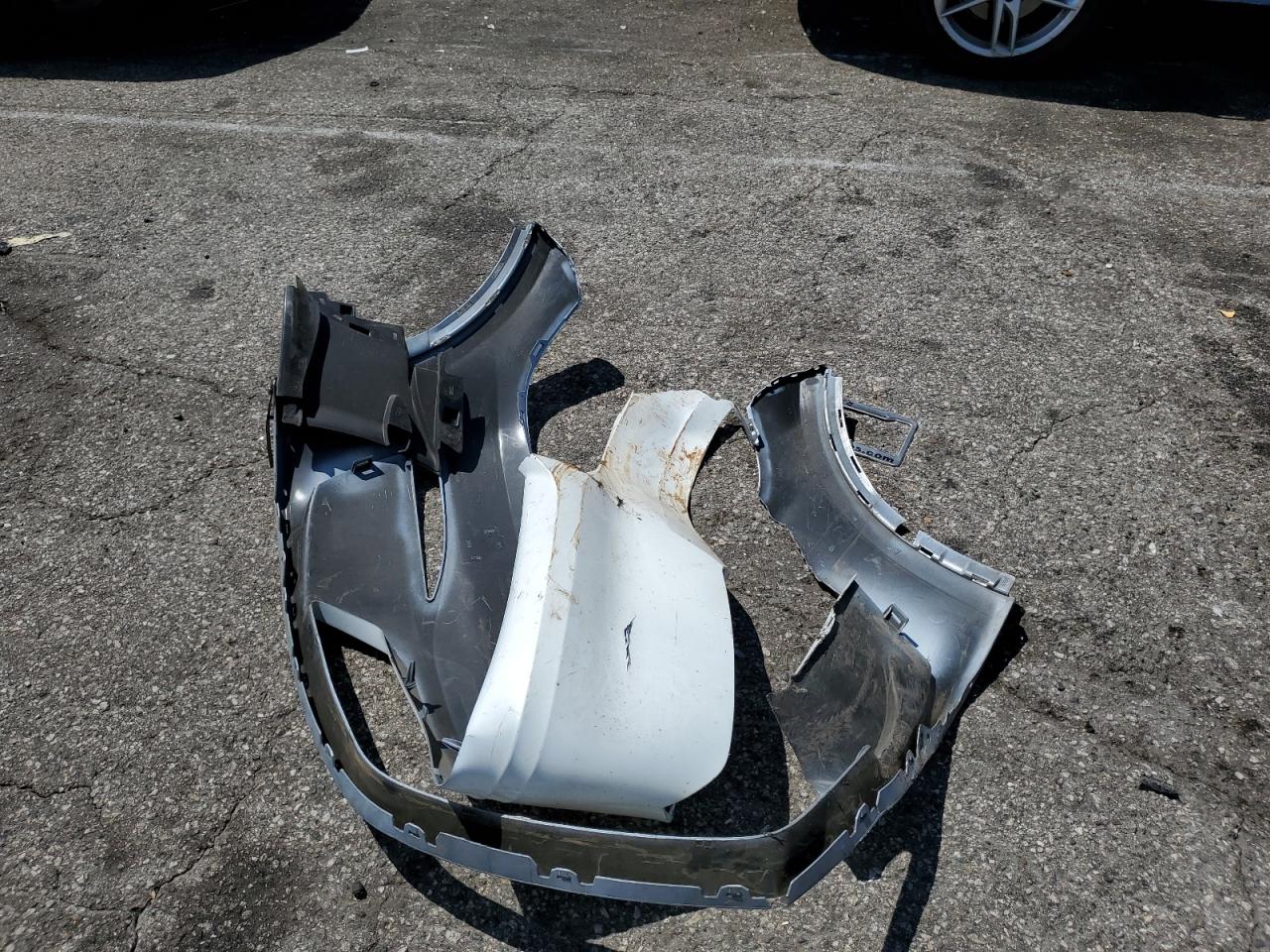 2024 Tesla Model X VIN: 7SAXCBE64RF442098 Lot: 65359055