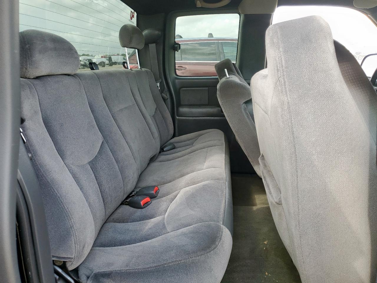 2004 GMC New Sierra C1500 VIN: 2GTEC19T341180777 Lot: 67061275