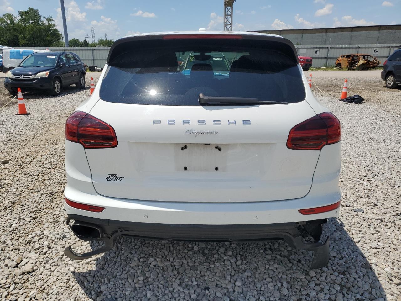 2017 Porsche Cayenne VIN: WP1AA2A29HKA83455 Lot: 64607695