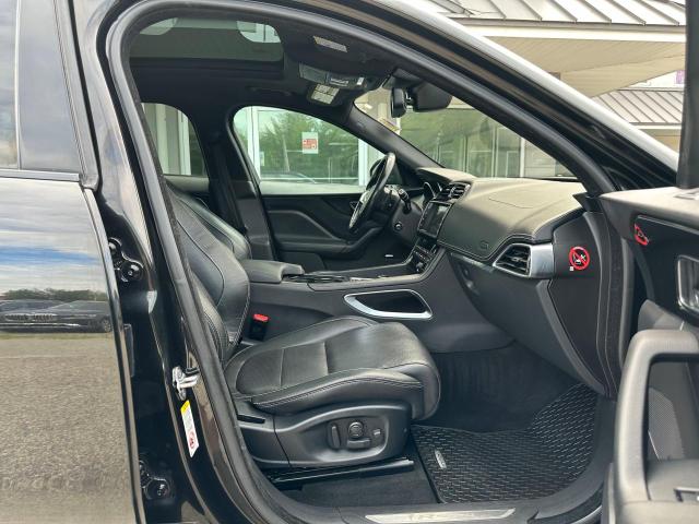 Parquets JAGUAR F-PACE 2017 Czarny