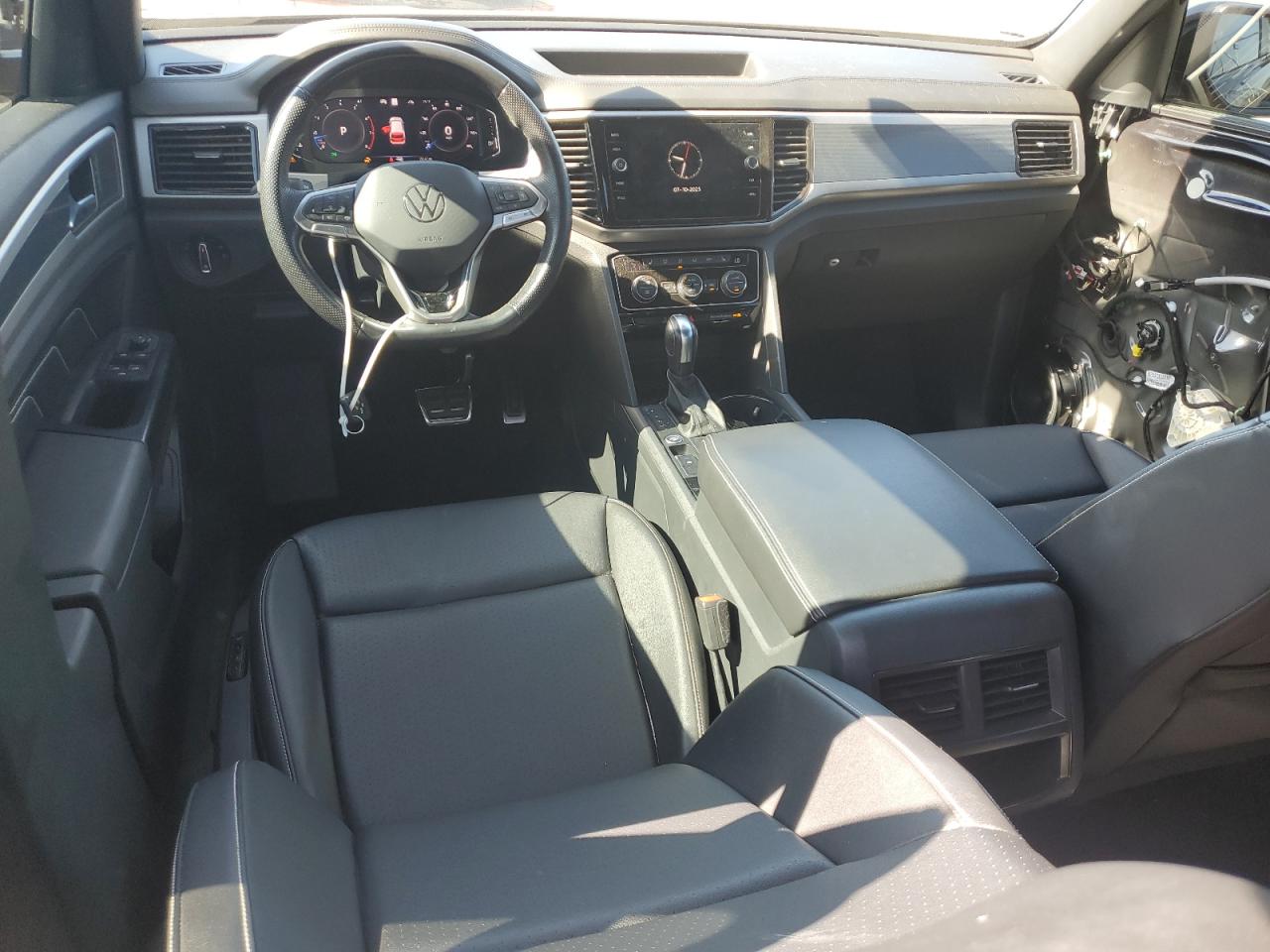 2020 Volkswagen Atlas Cross Sport Sel R-Line VIN: 1V2RE2CA7LC211979 Lot: 63501315