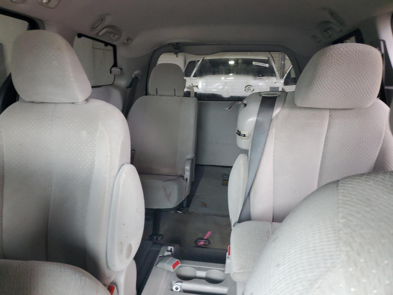2014 Toyota Sienna Le VIN: 5TDKK3DC8ES487977 Lot: 63947135