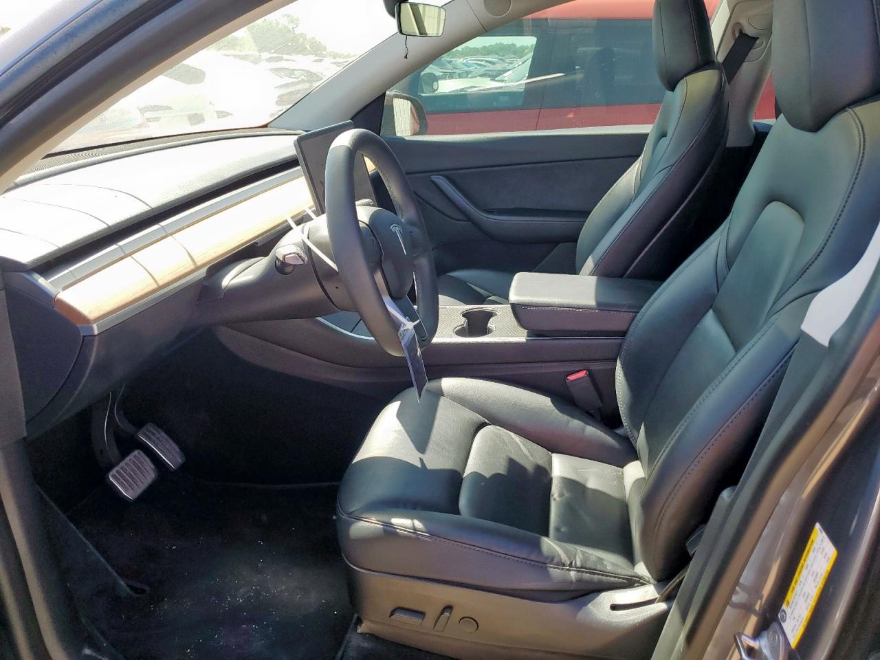 2020 Tesla Model Y VIN: 5YJYGDEE4LF049069 Lot: 63111875