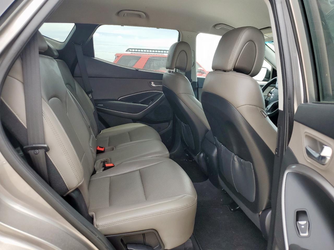 2018 Hyundai Santa Fe Sport VIN: 5XYZUDLB1JG570925 Lot: 65293555