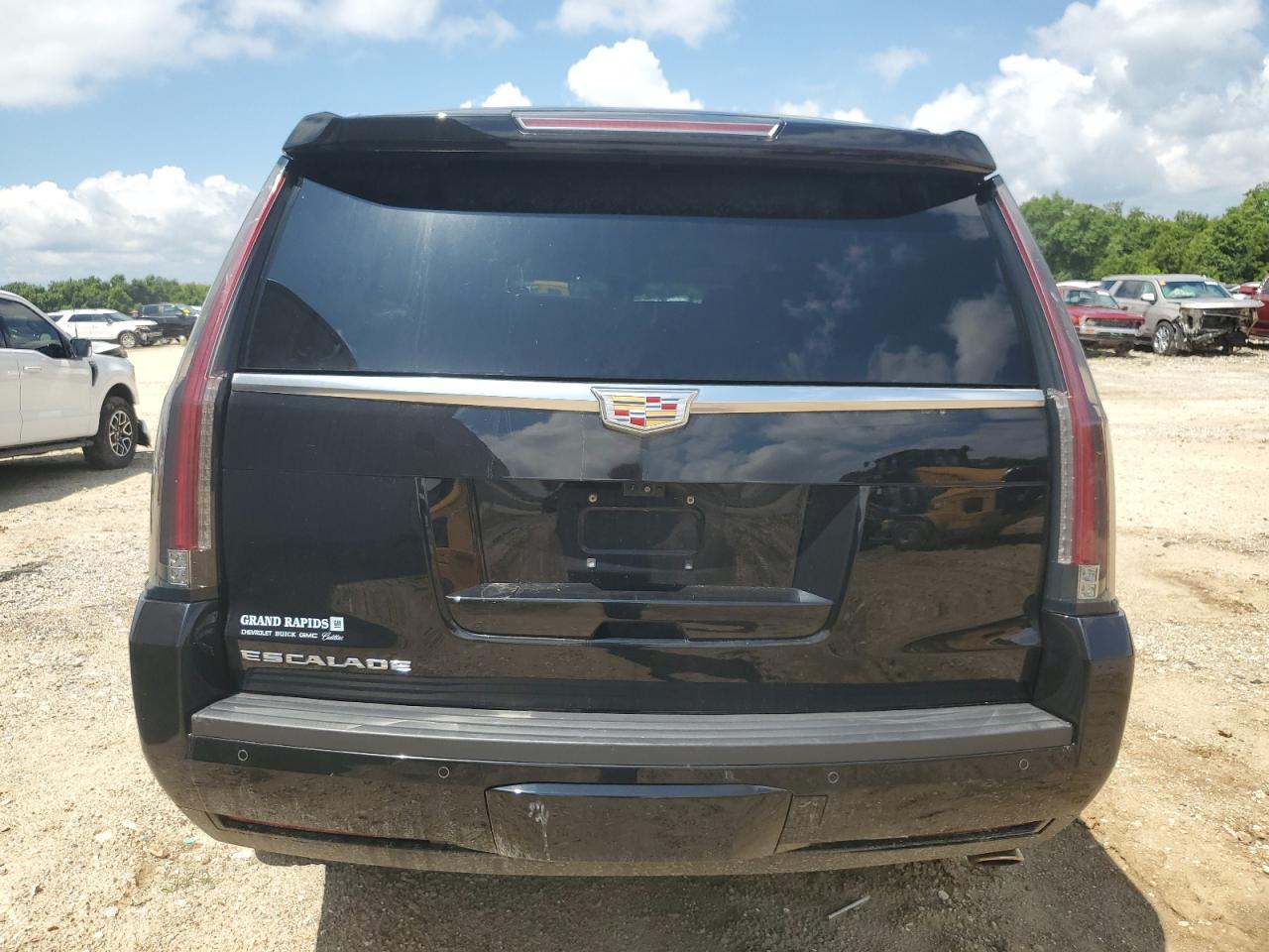 2017 Cadillac Escalade Premium Luxury VIN: 1GYS4CKJ5HR219686 Lot: 64256615