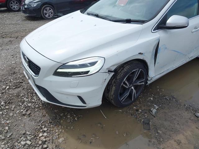 2018 VOLVO V40 R-DESI