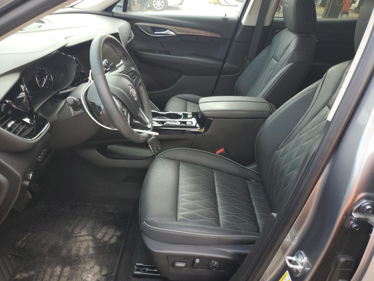 2022 Buick Envision Avenir VIN: LRBFZSR46ND015828 Lot: 63518925