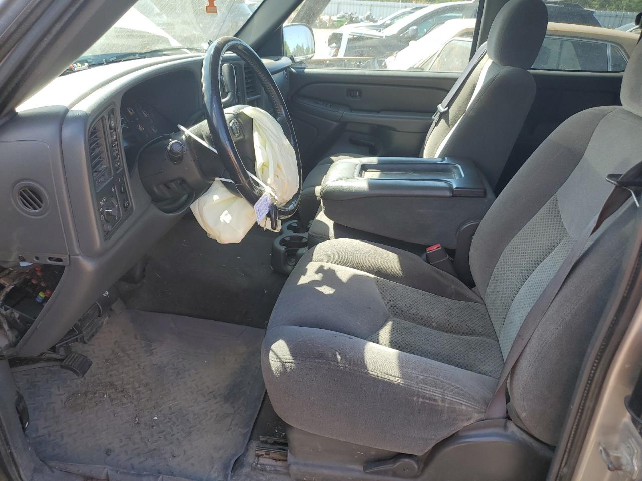 2006 Chevrolet Silverado K1500 VIN: 2GCEK19V561259455 Lot: 64430245