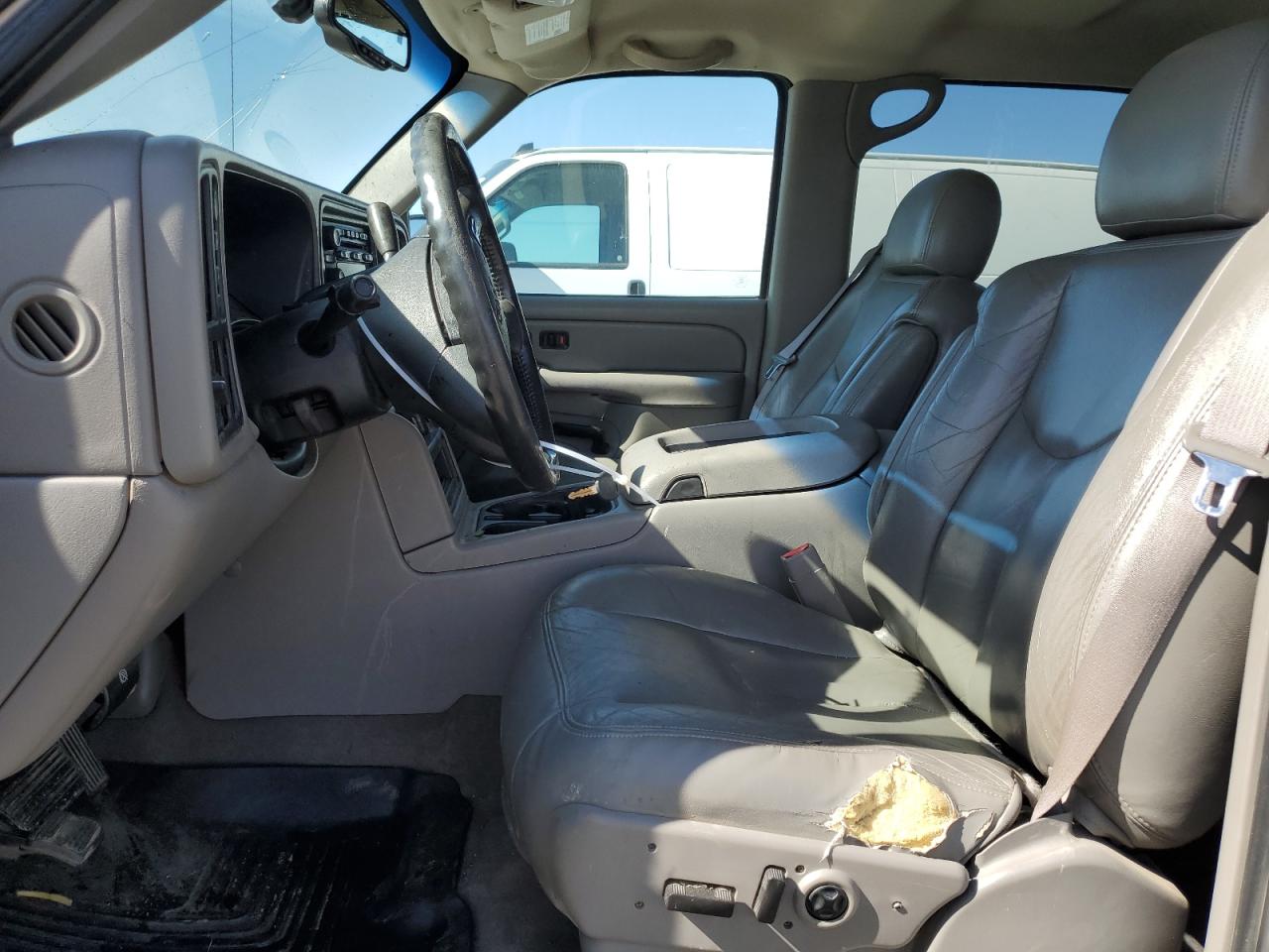 2004 GMC New Sierra K1500 VIN: 2GTEK13T741412387 Lot: 63330725