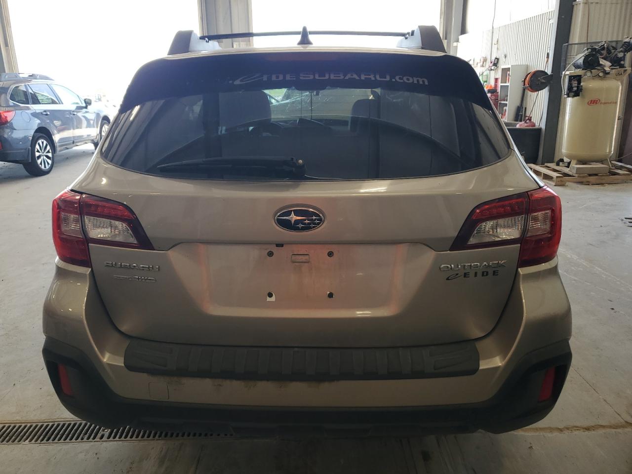2018 Subaru Outback 2.5I Limited VIN: 4S4BSAKC6J3269745 Lot: 61968245