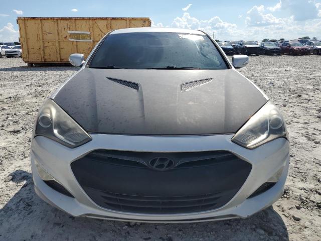 Coupet HYUNDAI GENESIS 2015 Silver
