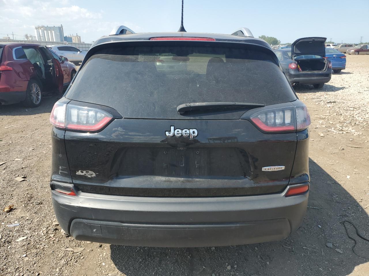 2019 Jeep Cherokee Latitude VIN: 1C4PJLCB8KD411913 Lot: 63329675