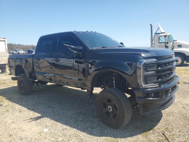 FORD F250 2023 Czarny