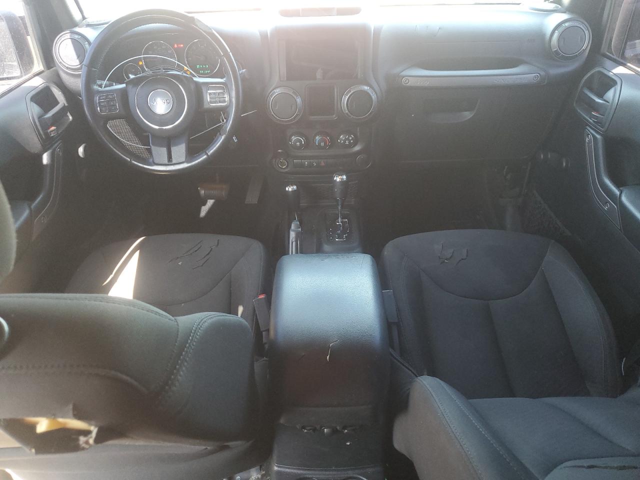1c4bjwdg4jl805015 1C4BJWDG4JL805015 2018 Jeep Wrangler Unlimited Sport