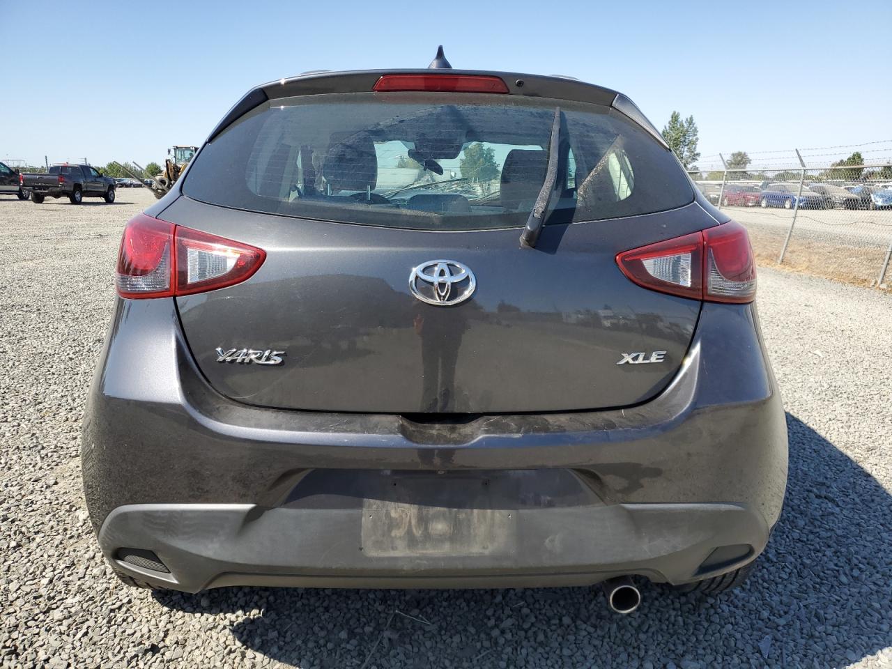 2020 Toyota Yaris Le VIN: 3MYDLBJV9LY703140 Lot: 67086755