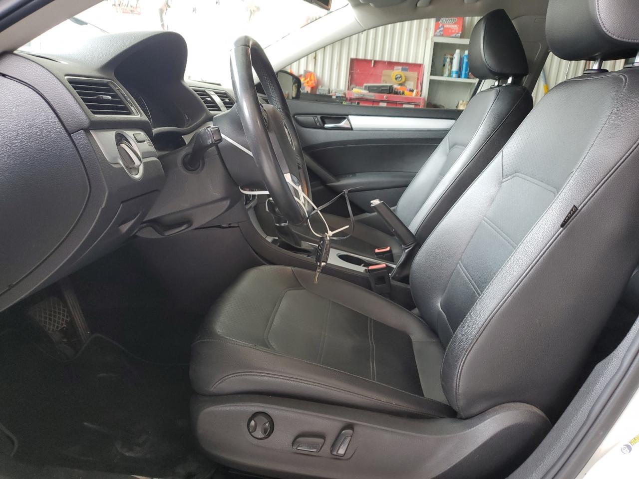 2013 Volkswagen Passat Se VIN: 1VWBN7A37DC068079 Lot: 64983175