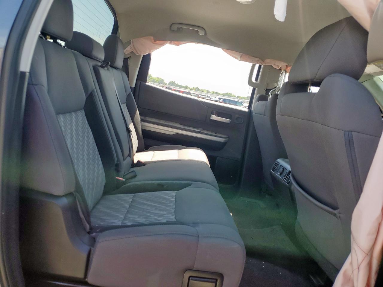 2019 Toyota Tundra Crewmax Sr5 VIN: 5TFDW5F13KX851118 Lot: 66882375