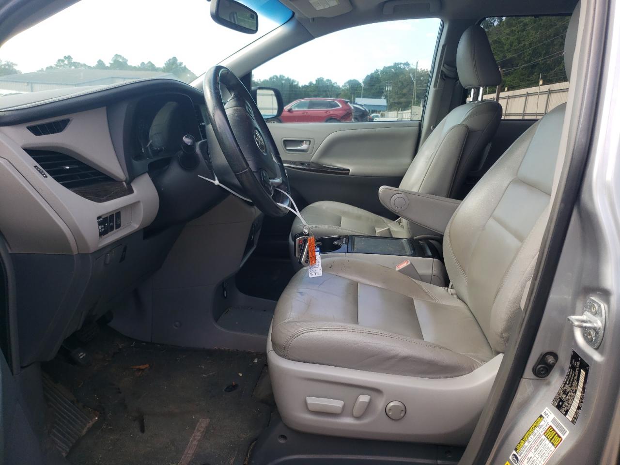 2016 Toyota Sienna Xle VIN: 5TDYK3DC5GS717200 Lot: 62924405