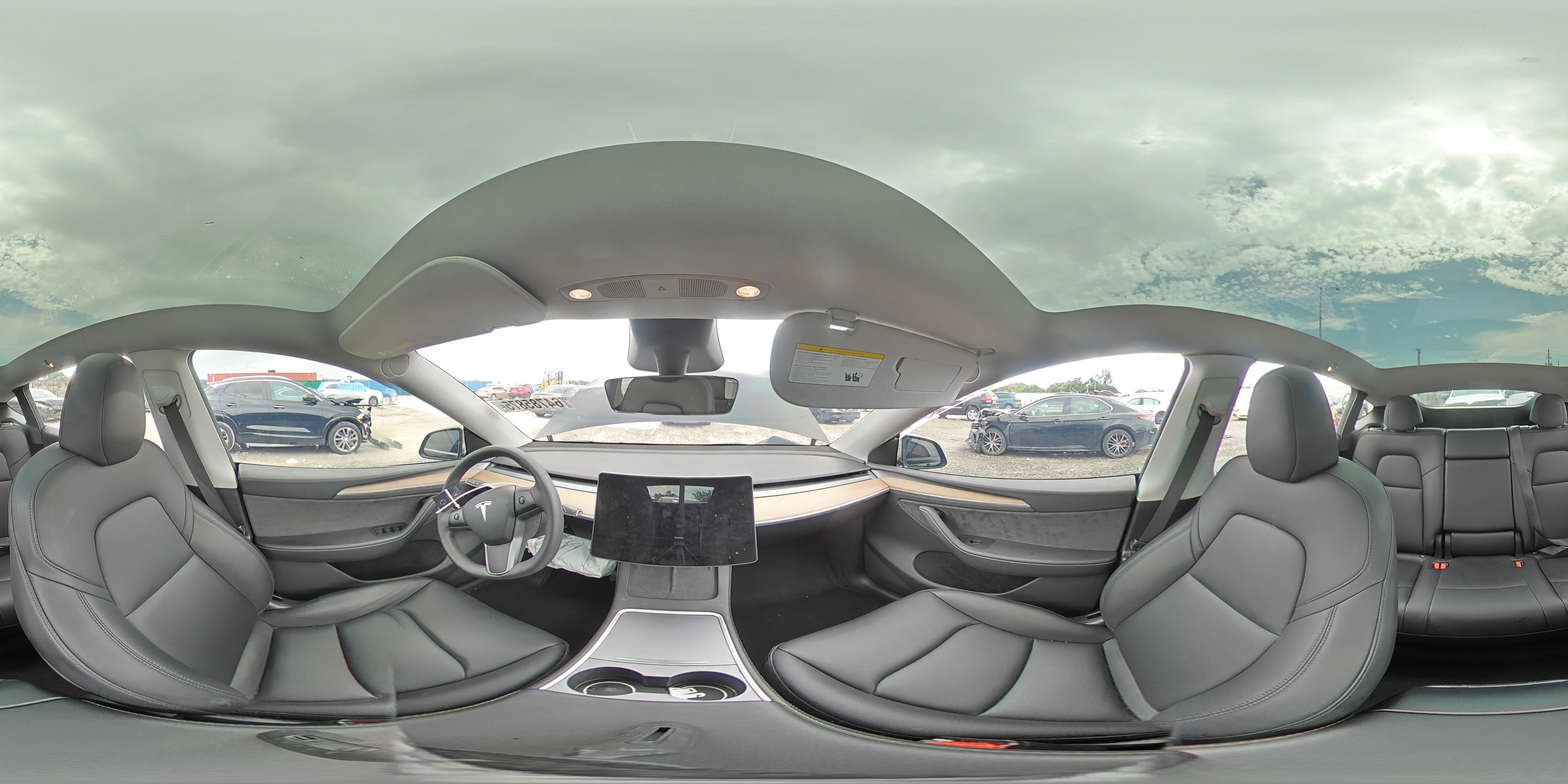 2024 Tesla Model Y VIN: 7SAYGDEE3RA220967 Lot: 64785875