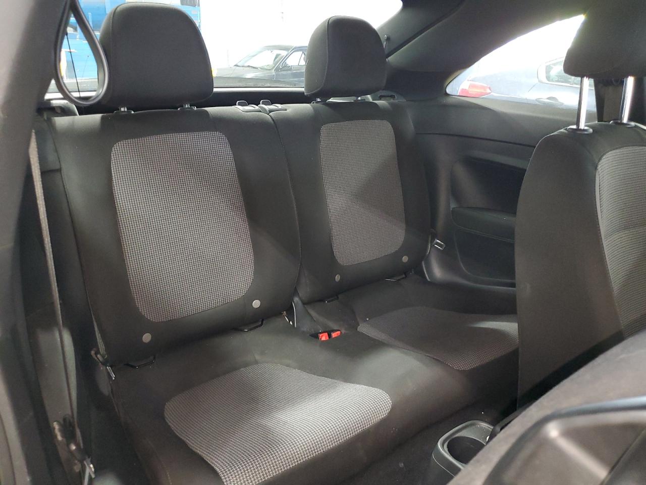 2018 Volkswagen Beetle S VIN: 3VWFD7AT0JM721186 Lot: 64695335