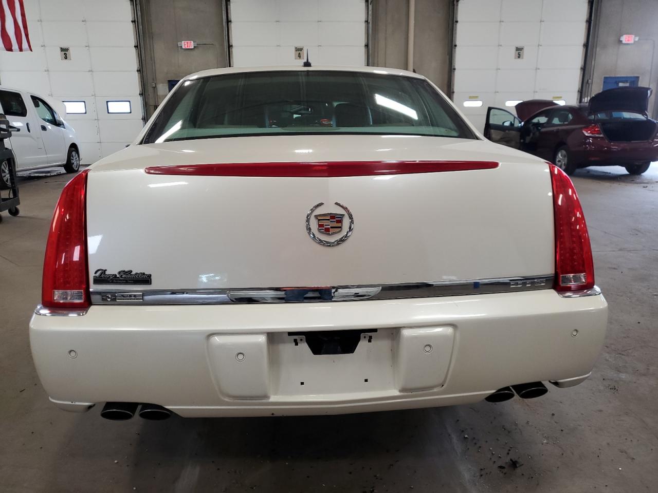 2008 Cadillac Dts VIN: 1G6KD57Y78U173107 Lot: 65316685