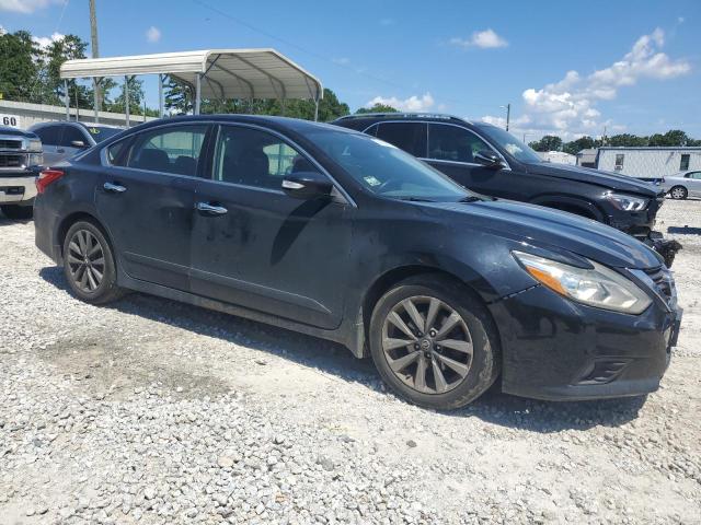 Sedans NISSAN ALTIMA 2016 Czarny