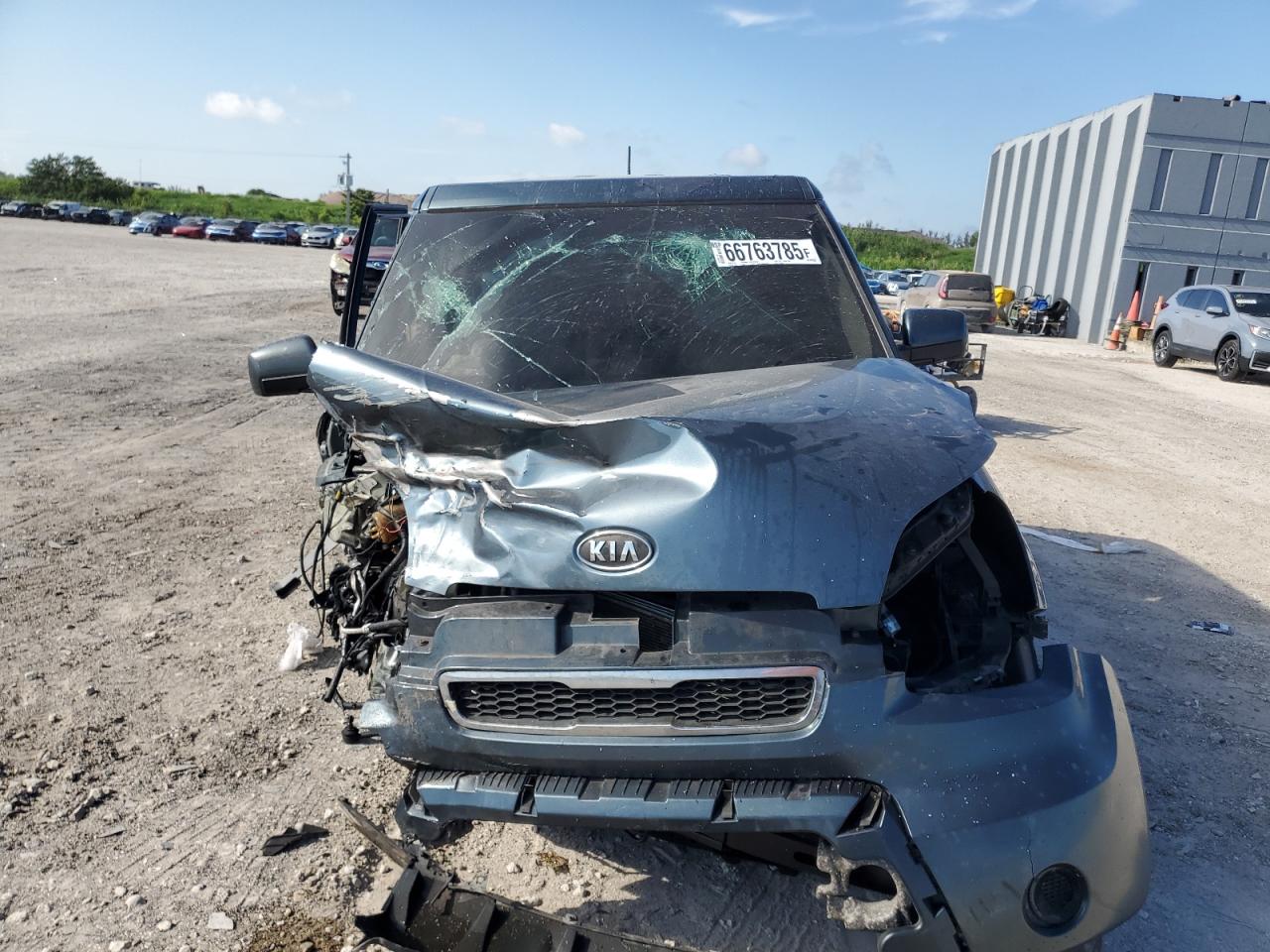 2011 Kia Soul + VIN: KNDJT2A22B7217843 Lot: 66763785