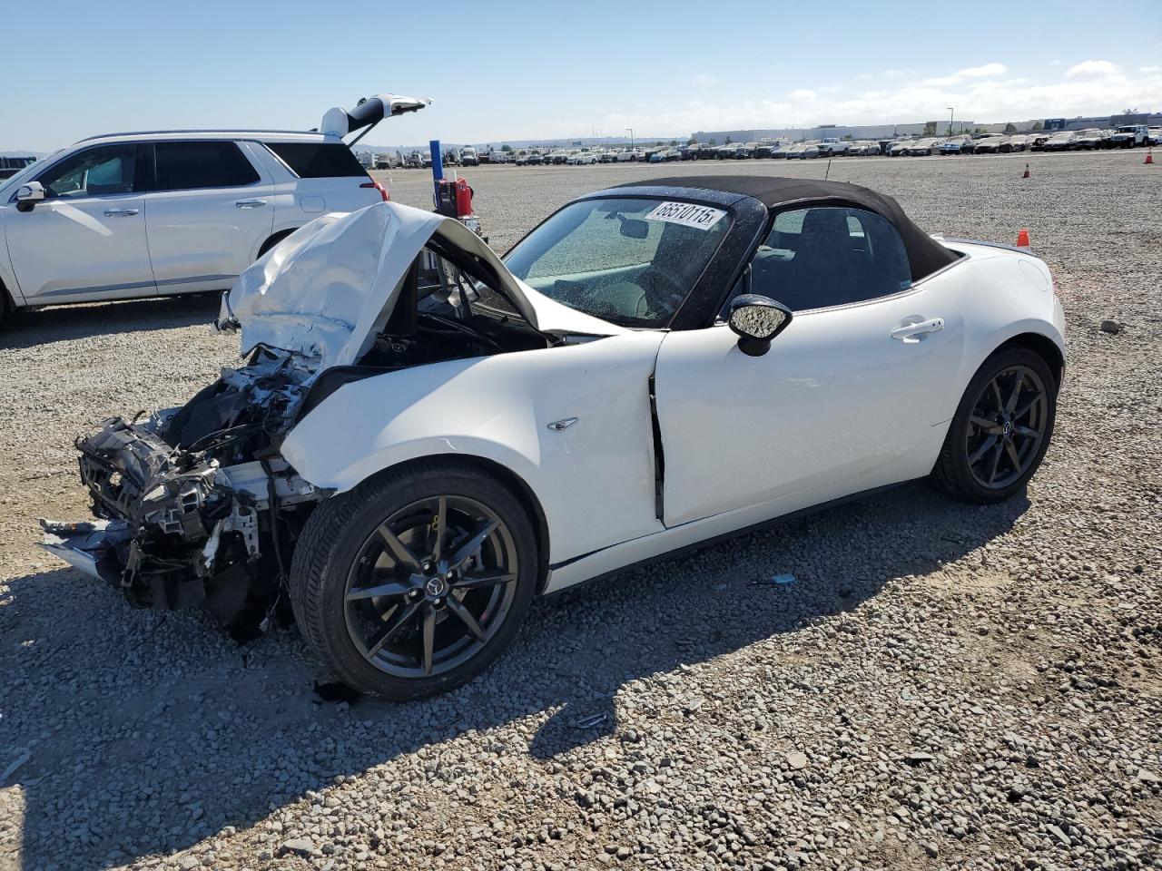 JM1NDAC78J0200277 2018 Mazda Mx-5 Miata Club