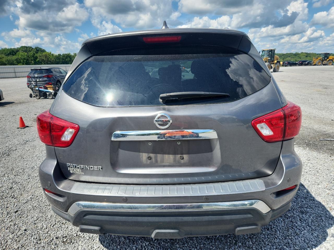 2020 Nissan Pathfinder S VIN: 5N1DR2AN5LC599781 Lot: 63232995