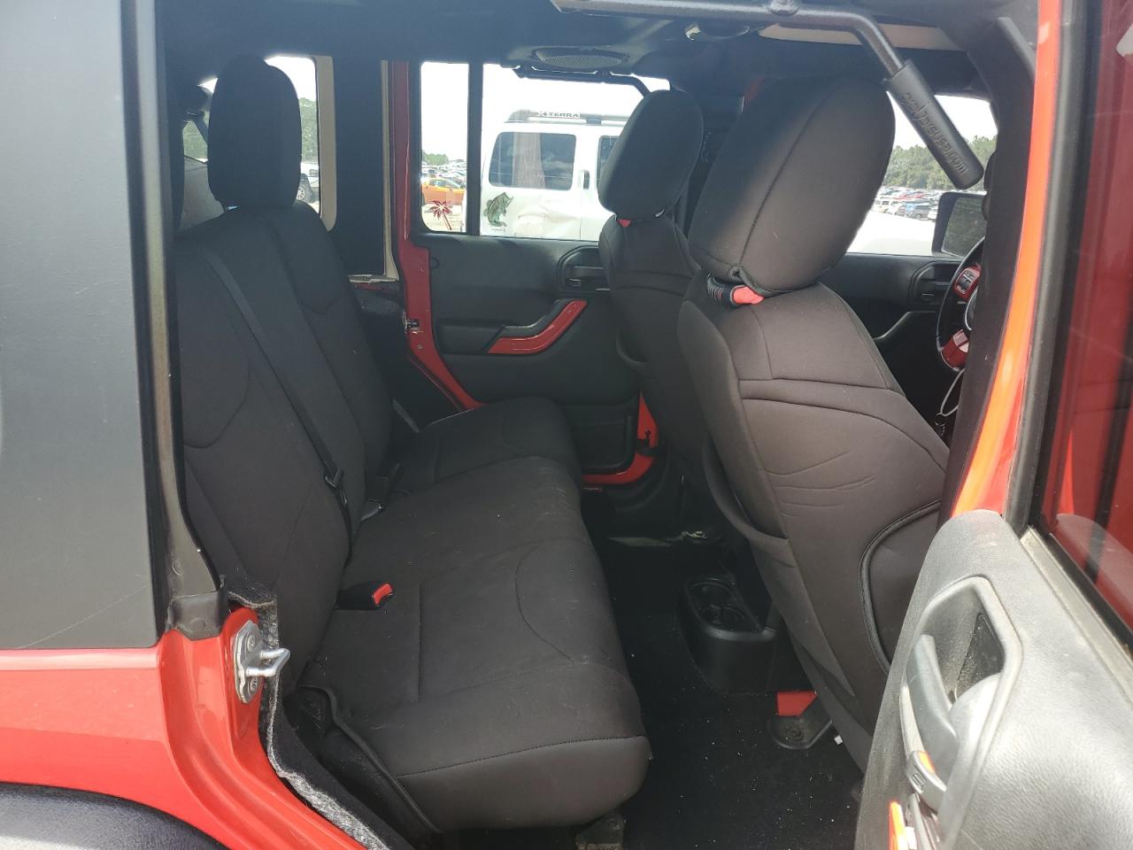 2014 Jeep Wrangler Unlimited Sport VIN: 1C4BJWDG6EL327007 Lot: 64417455