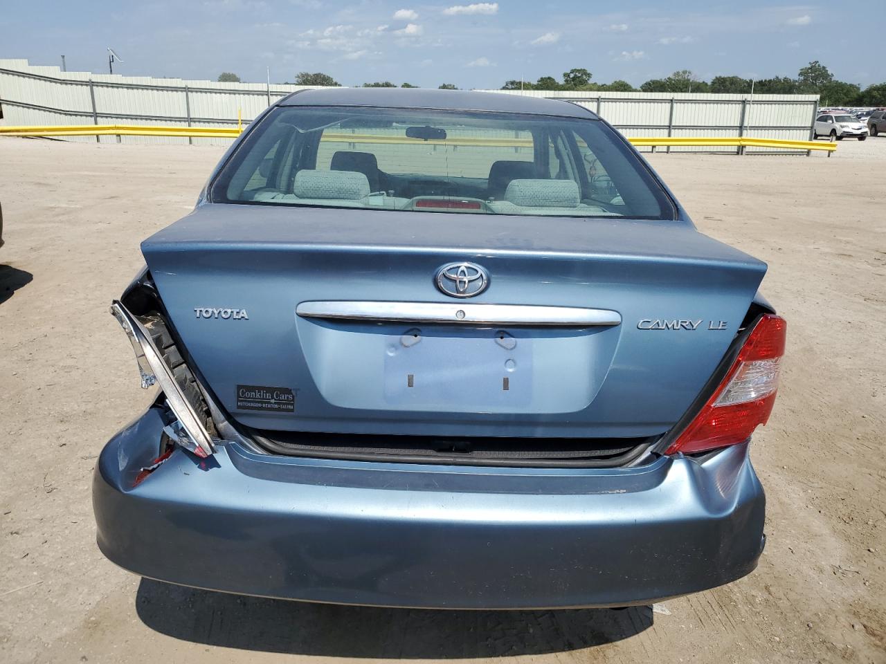 2004 Toyota Camry Le VIN: 4T1BE32K24U824408 Lot: 64618875
