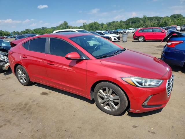  HYUNDAI ELANTRA 2017 Красный