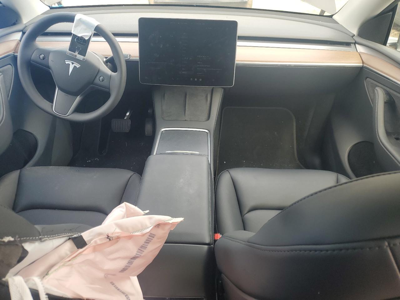 2024 Tesla Model Y VIN: 7SAYGDEE4RF198027 Lot: 64008945