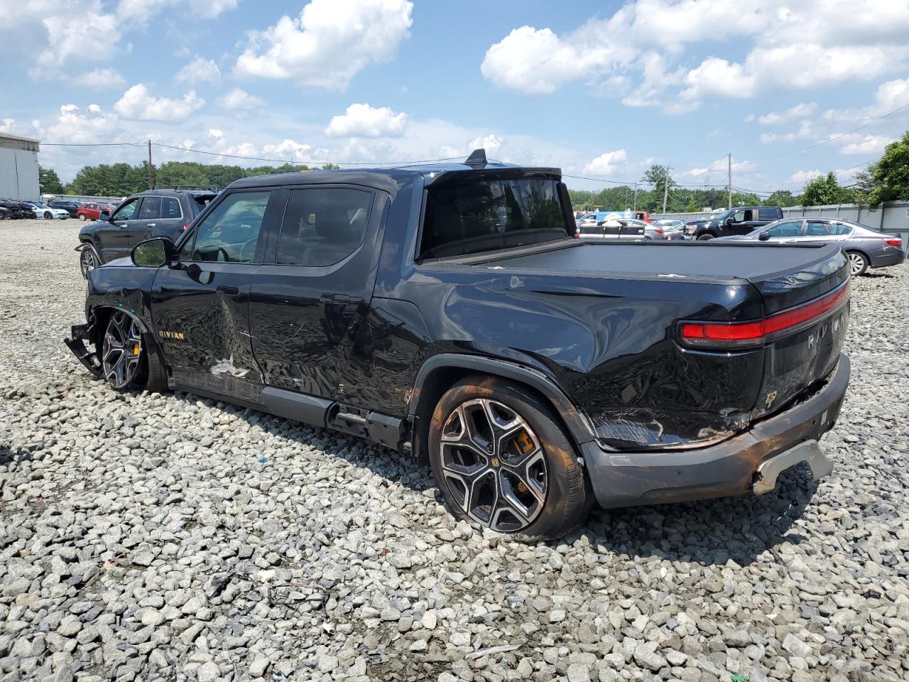 2022 Rivian R1T Launch Edition black null electric 7FCTGAAL9NN010439 photo #3