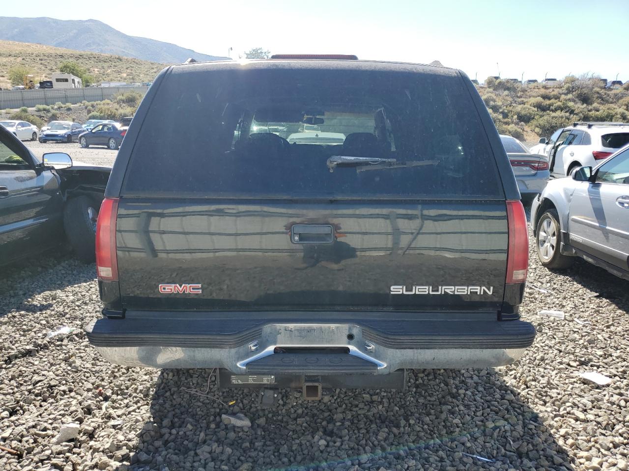 1999 GMC Suburban K2500 VIN: 3GKGK26J7XG520047 Lot: 65038305