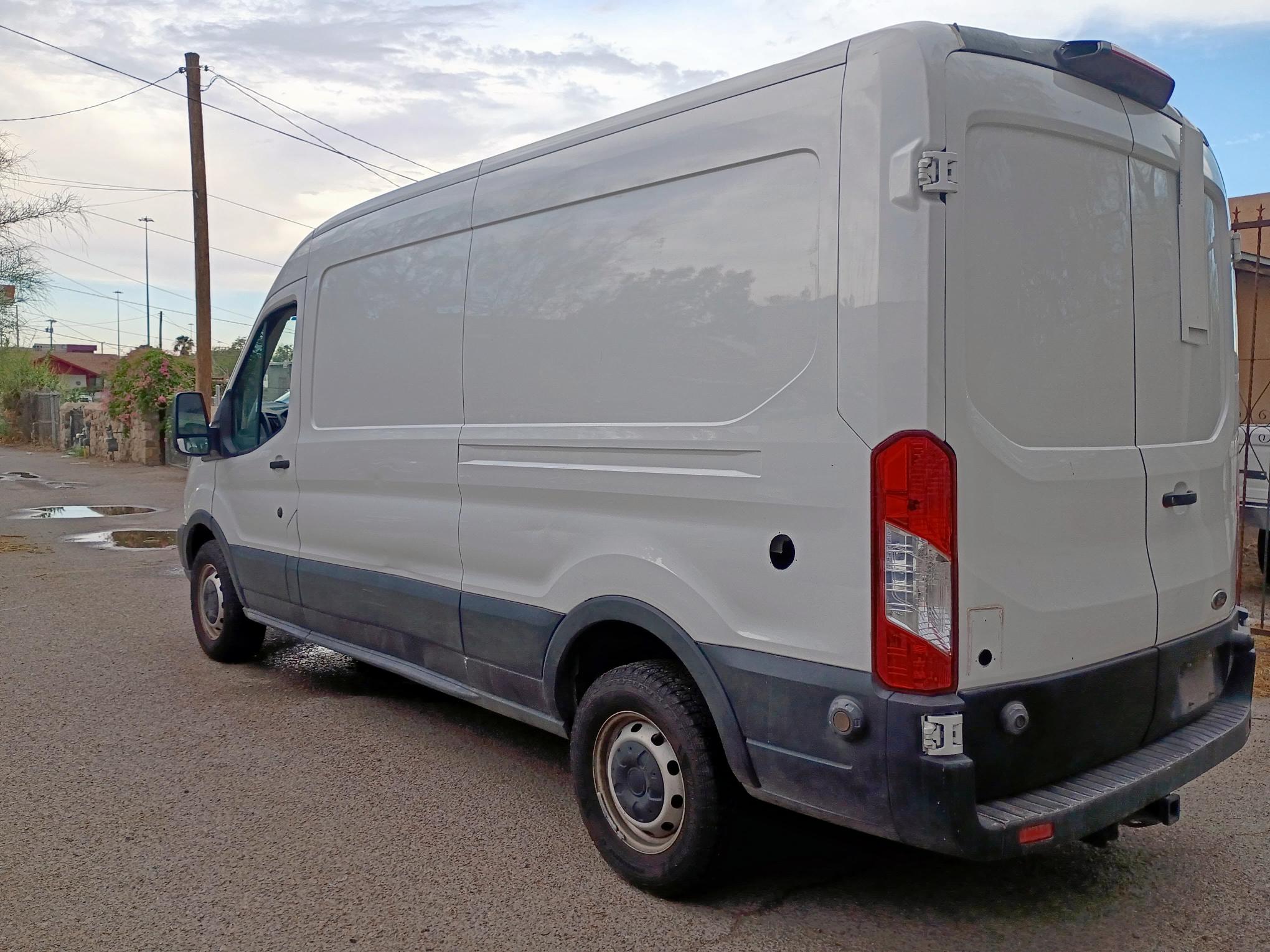  FORD TRANSIT 2019 Biały