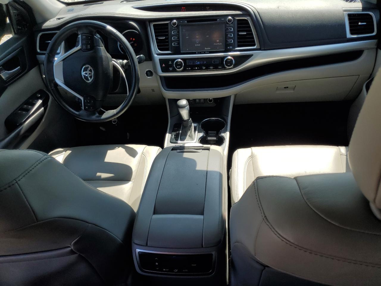 2018 Toyota Highlander Se VIN: 5TDKZRFH8JS532160 Lot: 64756705