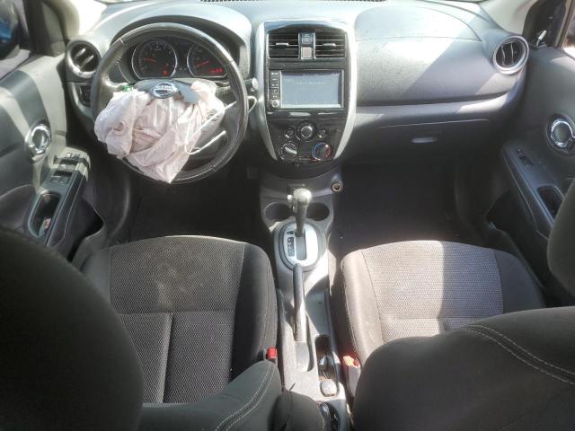  NISSAN VERSA 2018 Granatowy