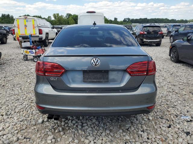 Sedans VOLKSWAGEN JETTA 2013 Srebrny