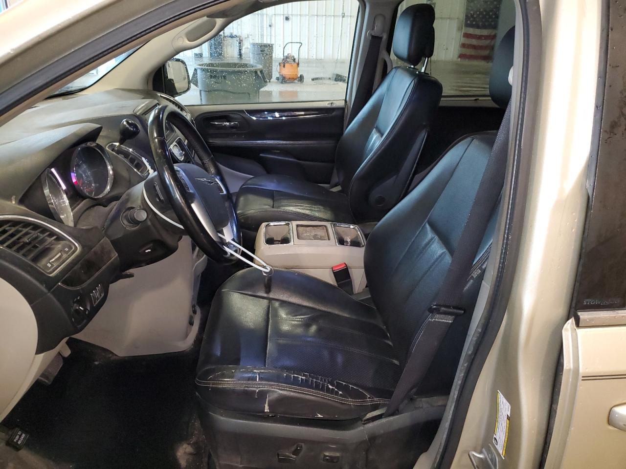 2012 Chrysler Town & Country Touring L VIN: 2C4RC1CG7CR165809 Lot: 64138205