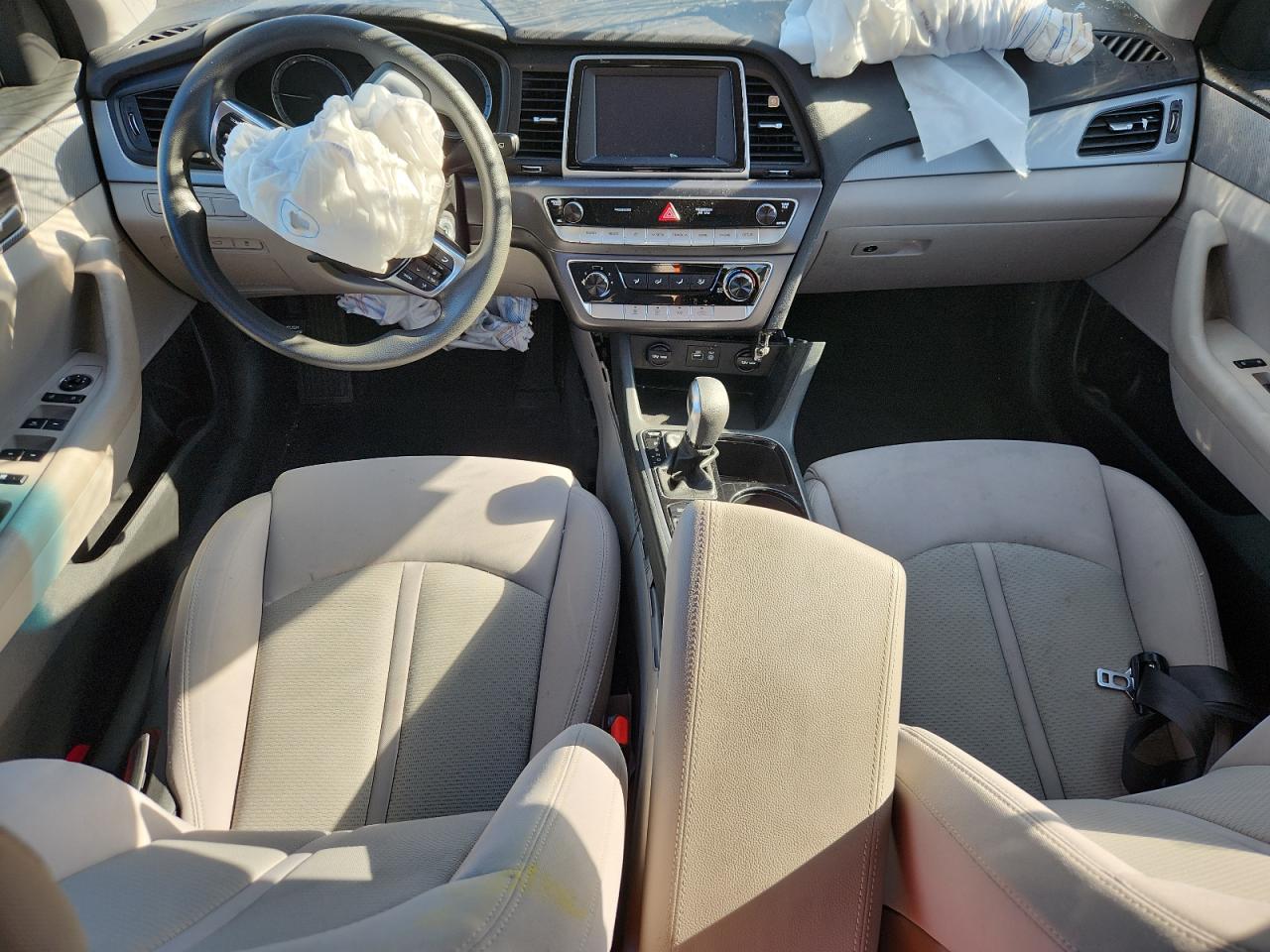 2018 Hyundai Sonata Se VIN: 5NPE24AF2JH611792 Lot: 63606605