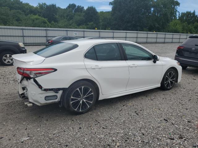  TOYOTA CAMRY 2018 White