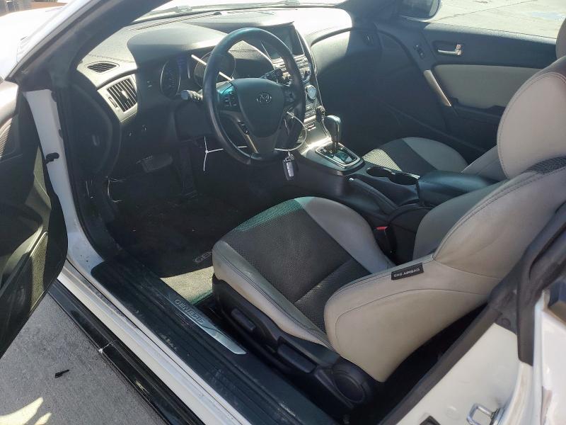 Coupet HYUNDAI GENESIS 2013 Biały