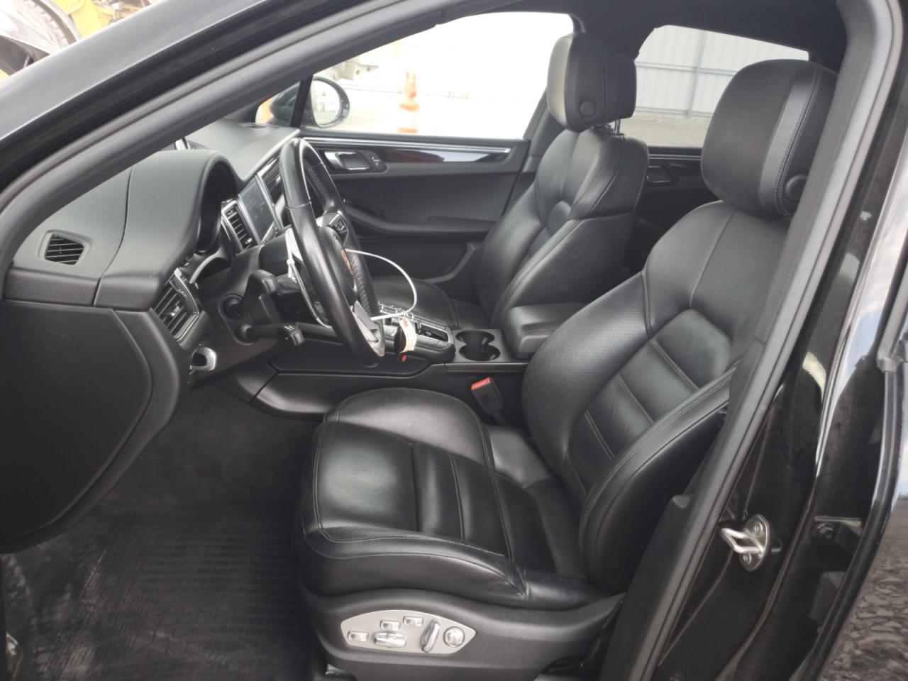 2018 Porsche Macan S VIN: WP1AB2A55JLB34683 Lot: 63199995