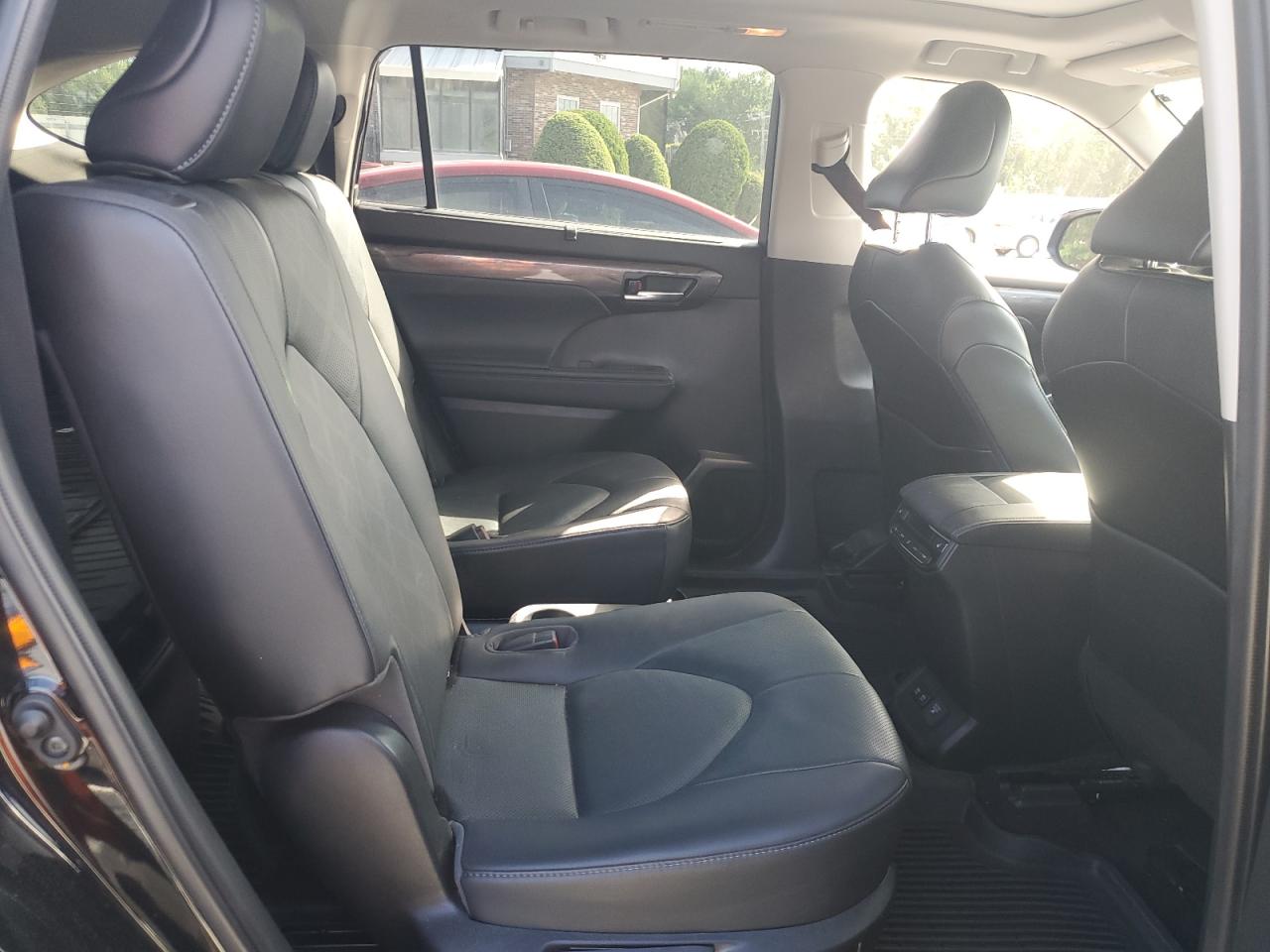 2021 Toyota Highlander Hybrid Platinum VIN: 5TDEBRCH2MS039794 Lot: 64110555