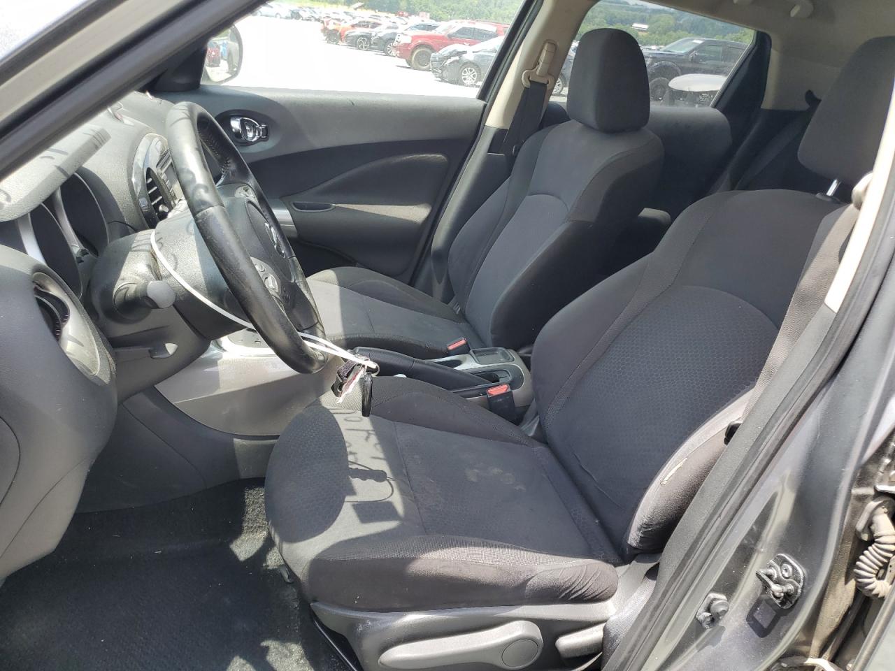 2011 Nissan Juke S VIN: JN8AF5MR0BT018190 Lot: 63373145
