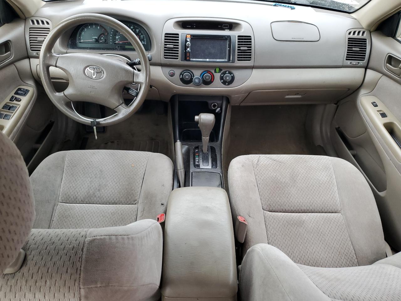 2004 Toyota Camry Le VIN: 4T1BE32K14U811696 Lot: 63989715