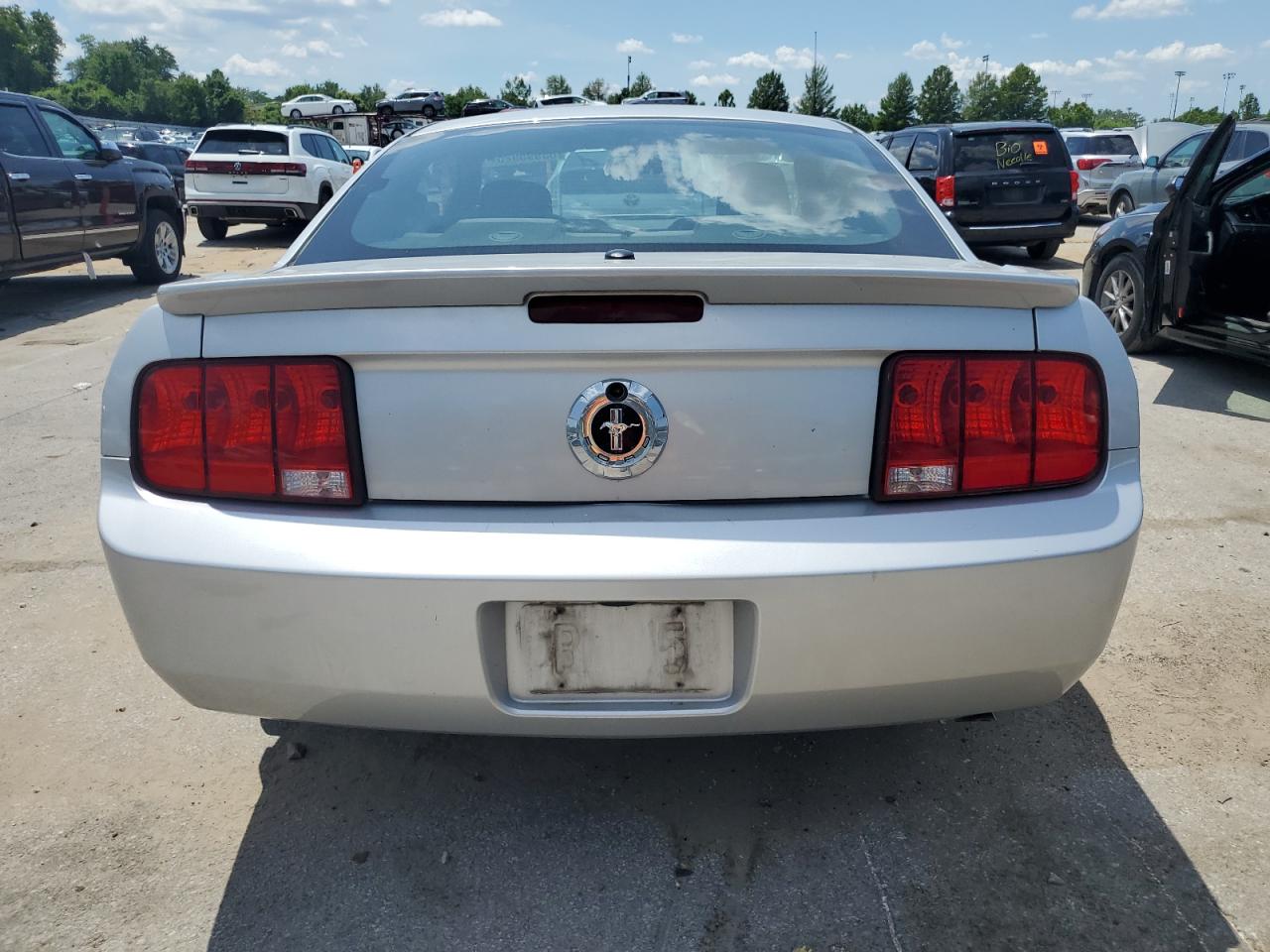 2009 Ford Mustang VIN: 1ZVHT80N095138283 Lot: 63995925